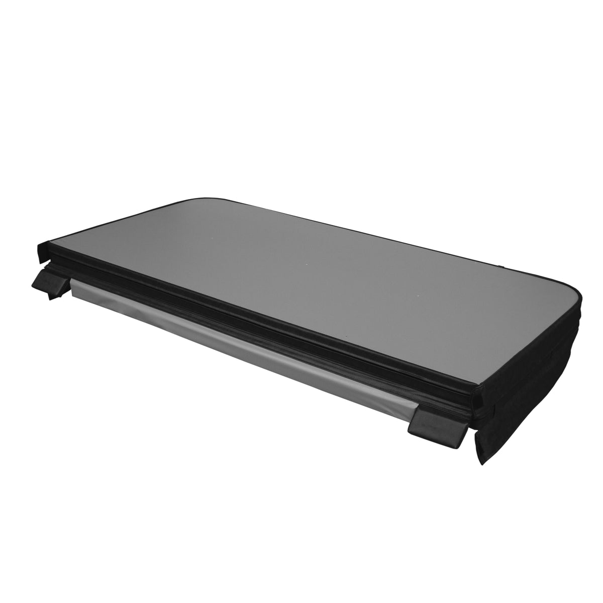 Cubierta negra de 2,2m x 2,2m para jacuzzi, con textura suave y bordes reforzados, ideal para proteger y mantener el agua limpia