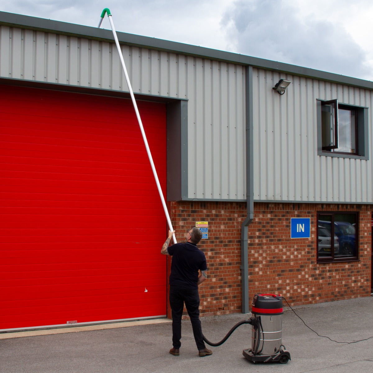 Aspiradora Seco y Húmedo de 80L & Postes de Vacío para Canalones de 7.2m