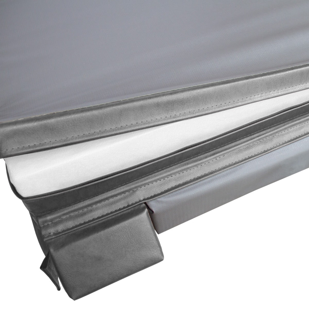 Cubierta gris para jacuzzi de 2m x 2m, con textura suave y resistente, diseñada para proteger y mantener el agua limpia