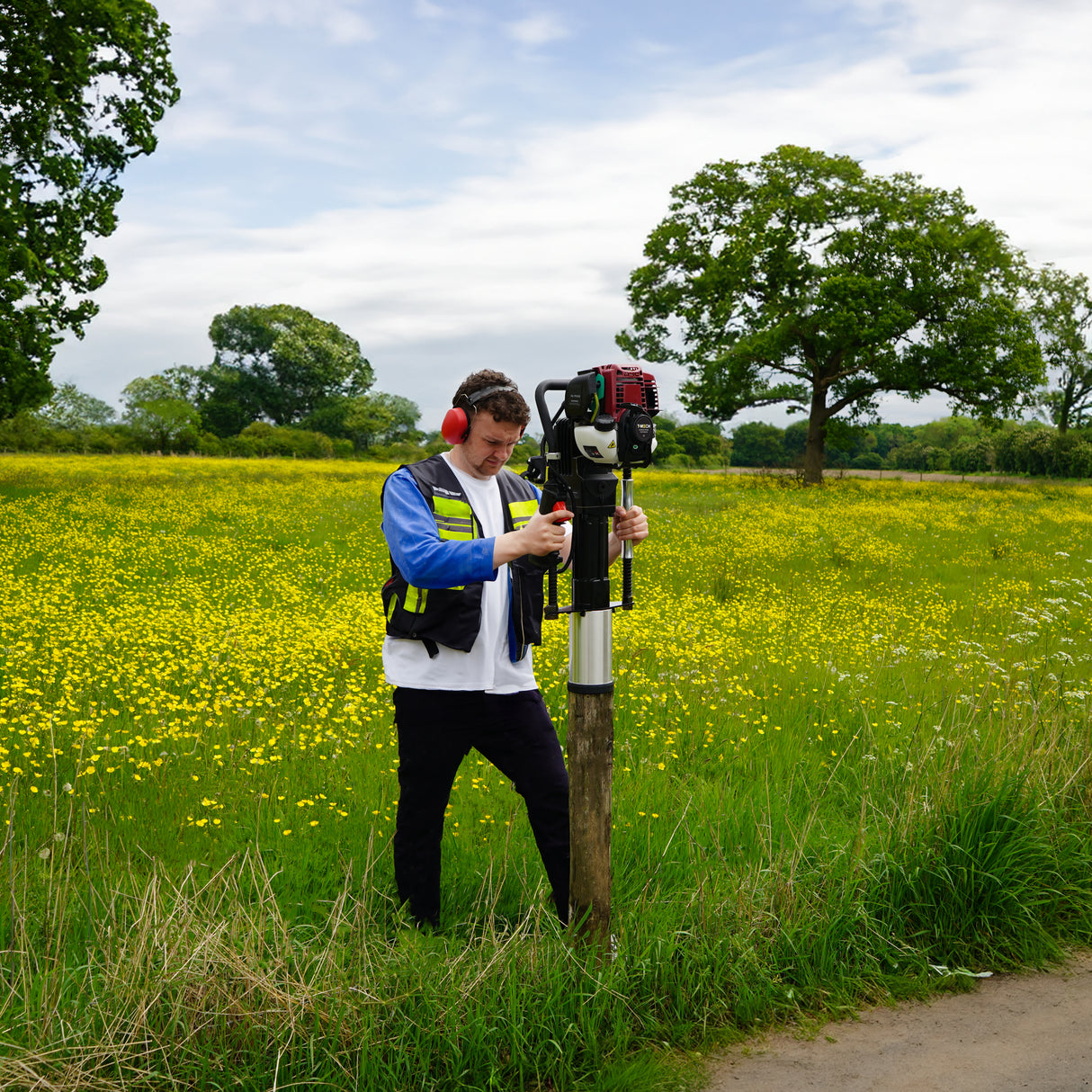 Clavador de postes 4 tiempos a gasolina T-Mech