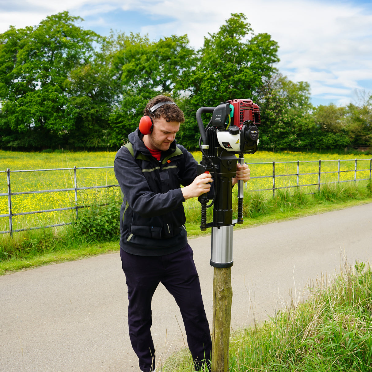 Clavador de postes 4 tiempos a gasolina T-Mech