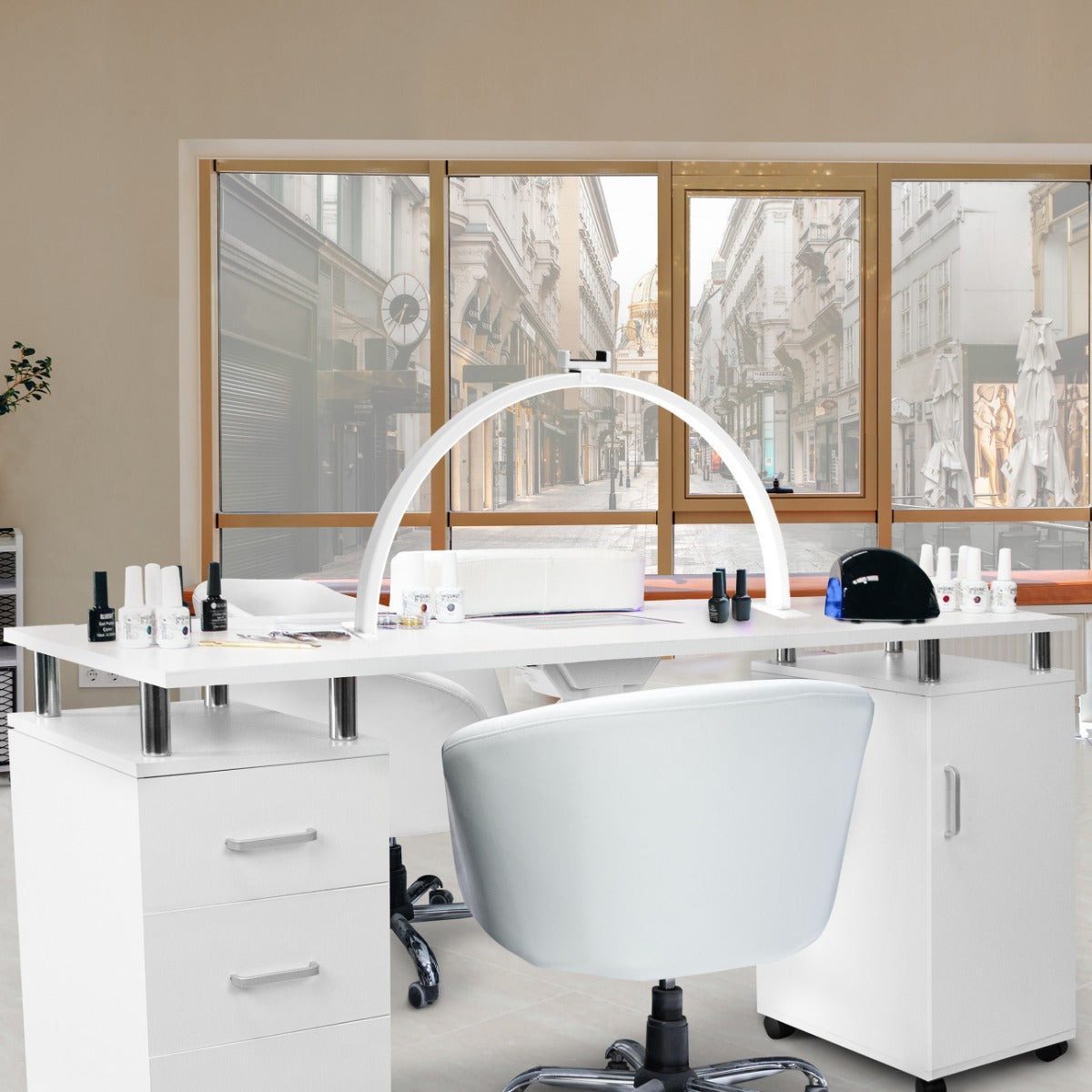 Mesa de manicura profesional y lámpara LED de media luna