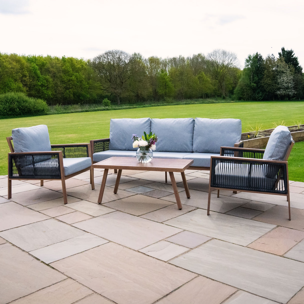 Conjunto para Exteriores de aluminio 5 plazas (4 piezas) - Efecto madera