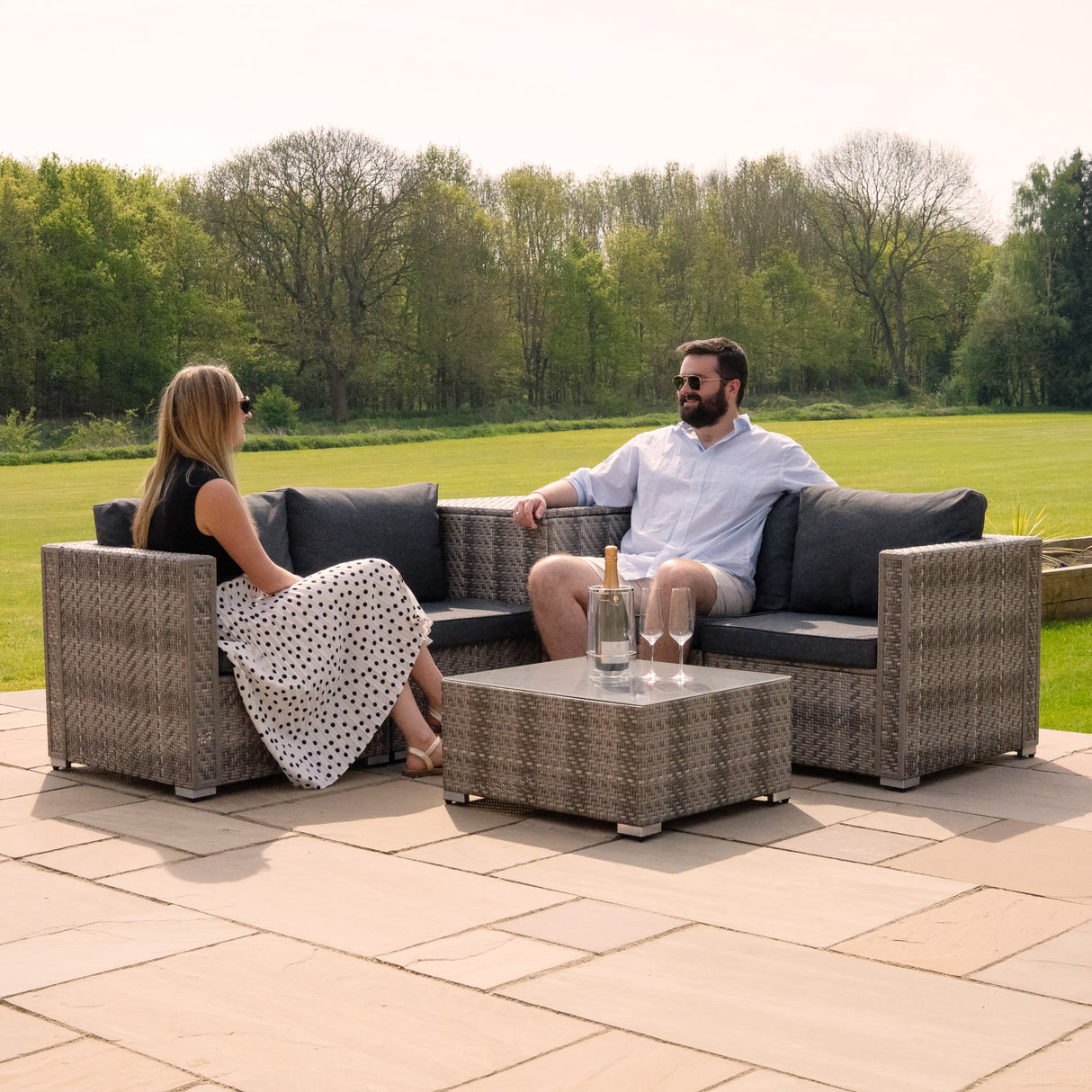 Conjunto Modular de Ratán (6 piezas) con Caja de Almacenamiento 700L (Gris)