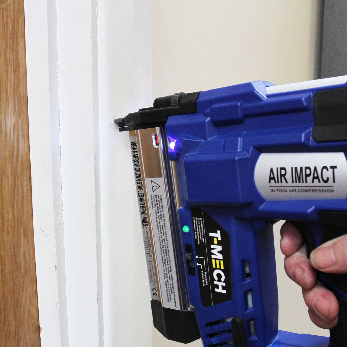 Pistola de Clavos Clavadora Neumática 2en1 18V con Batería Adicional