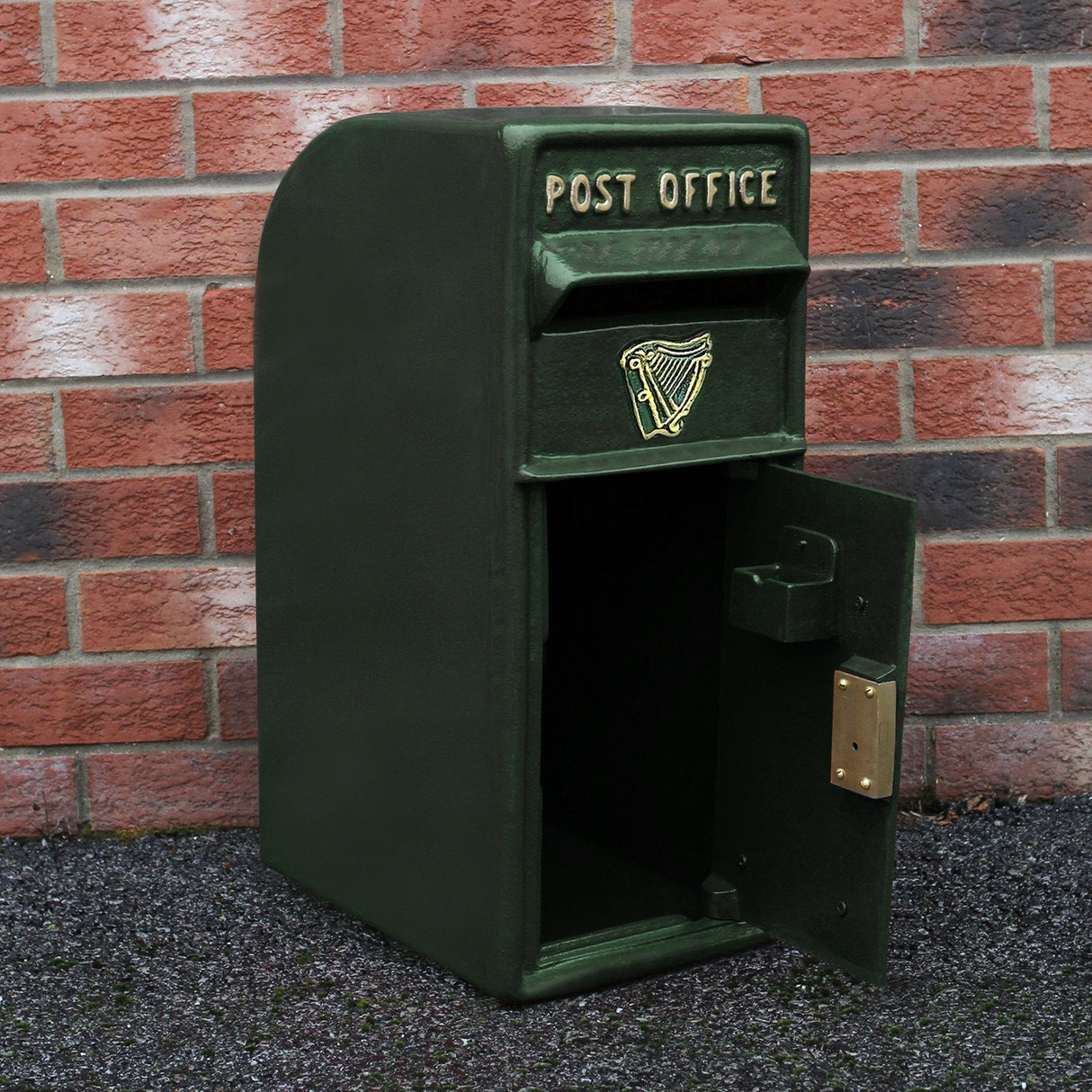 Buzón Royal Mail Verde Irlandés con Soporte de Suelo de Hierro Fundido y Montaje de Pared