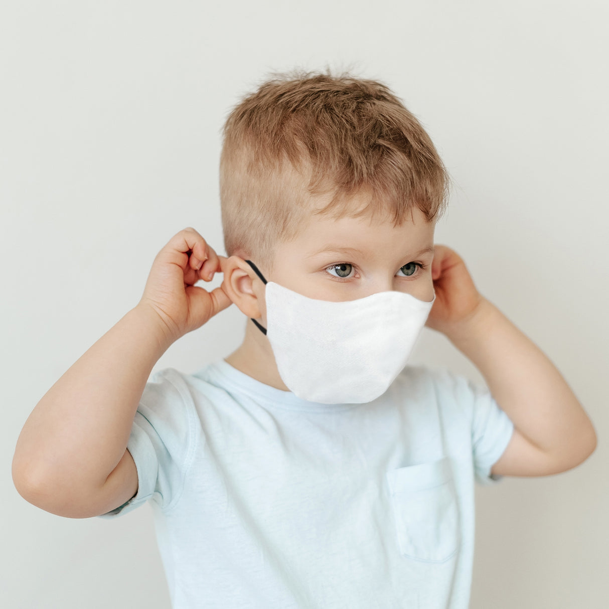 Paquete de Mascarillas Blancas para Sublimación Pequeñas Niños / Paquete de 50