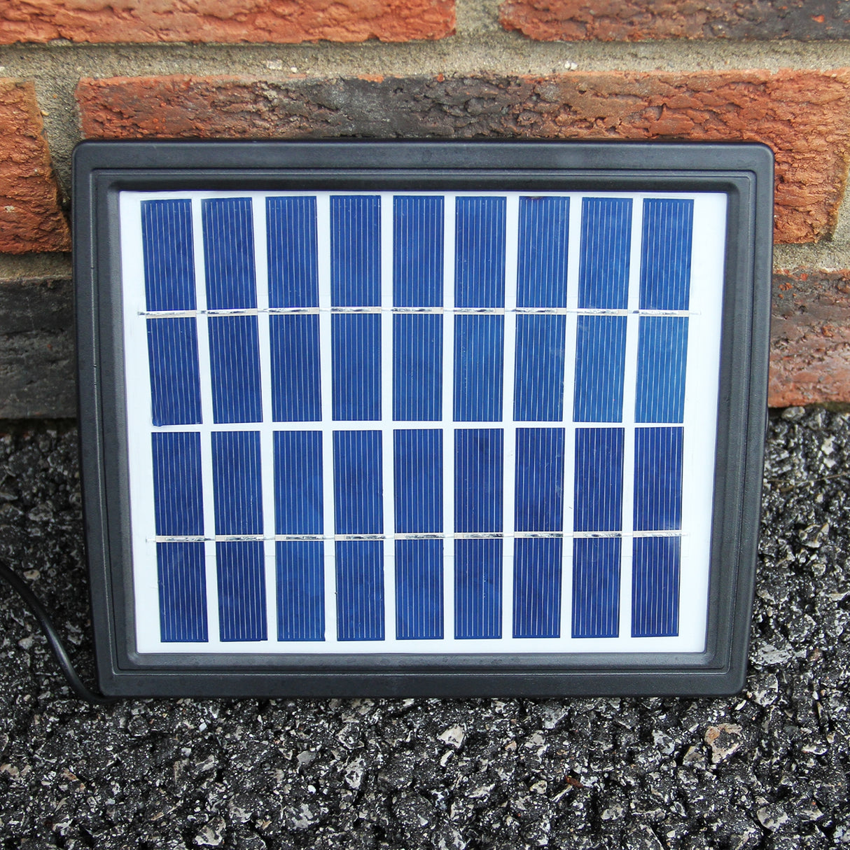 Fuente de agua con Energía Solar de pie – Bola Gris