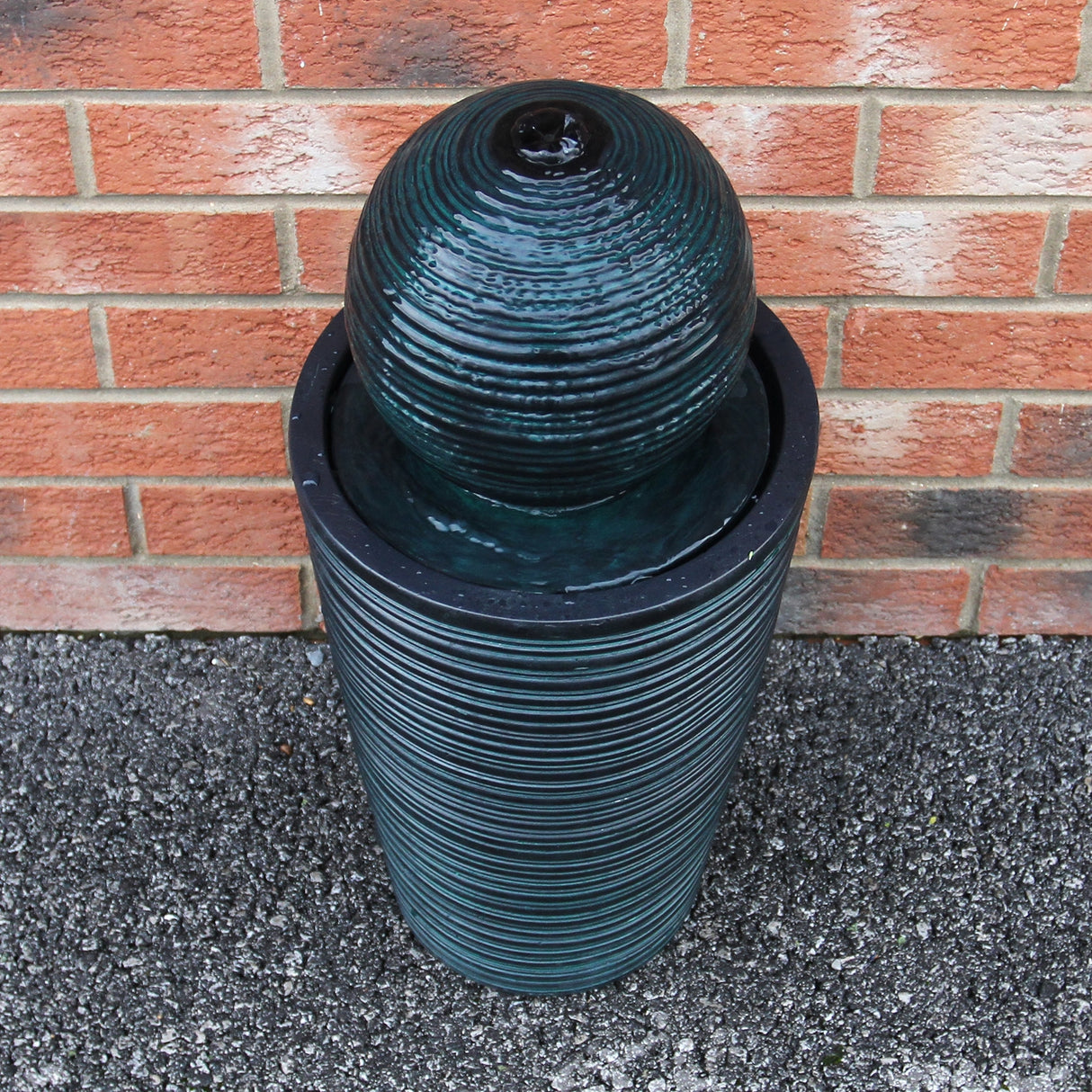 Fuente de agua con Energía Solar de pie – Bola Gris