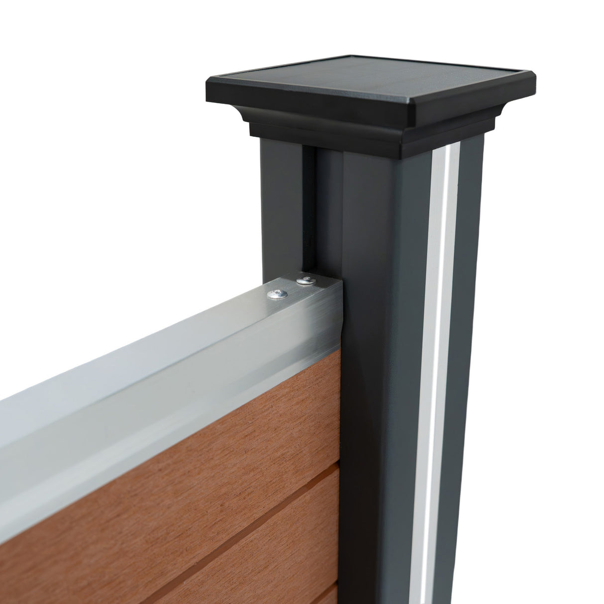 Panel de valla exterior de WPC marrón con postes de aluminio gris, superficie lisa y moderna, ideal para cercas decorativas y funcionales