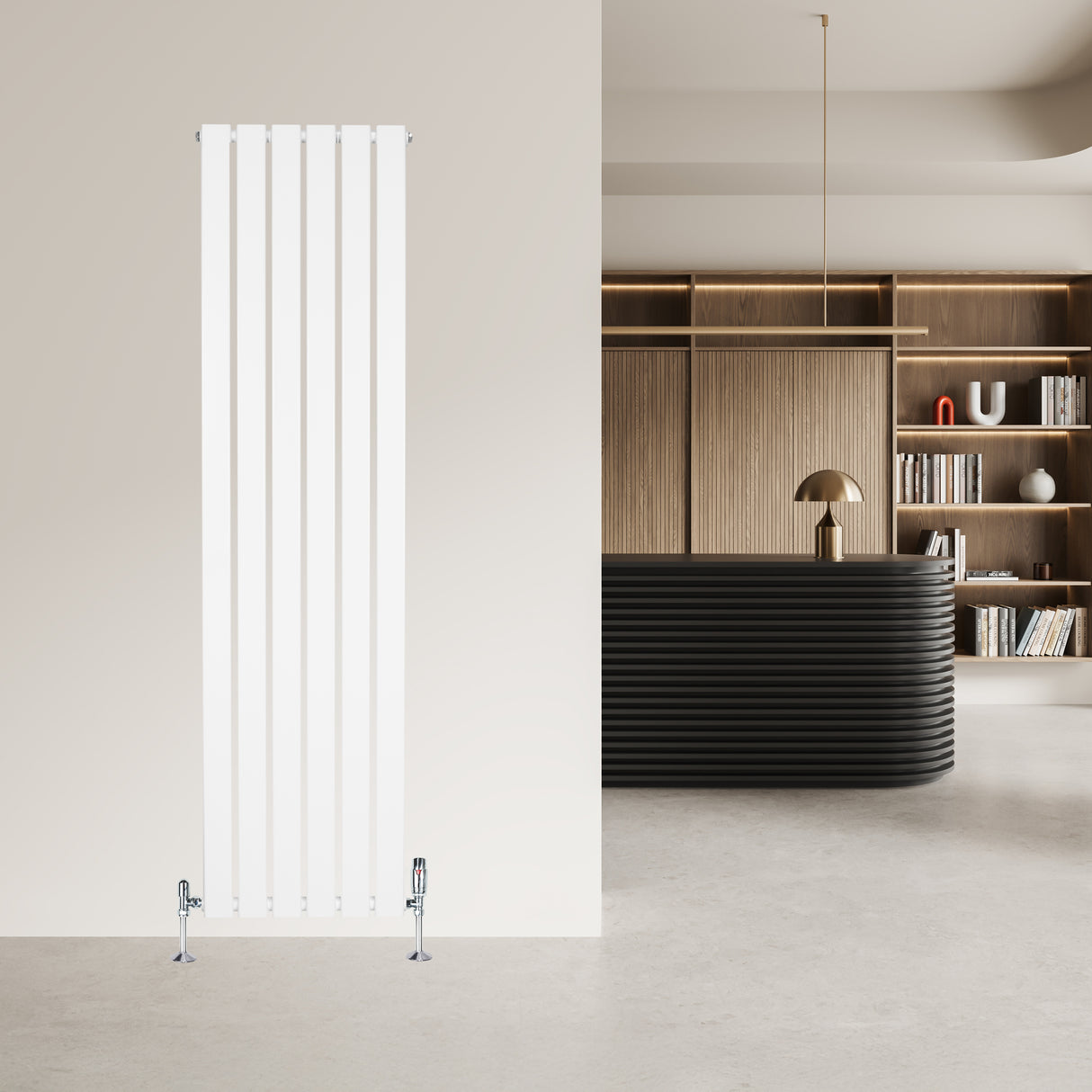 Radiador plano de columna simple blanco de 1600 x 420 mm, con válvulas, instalado en un ambiente moderno y minimalista