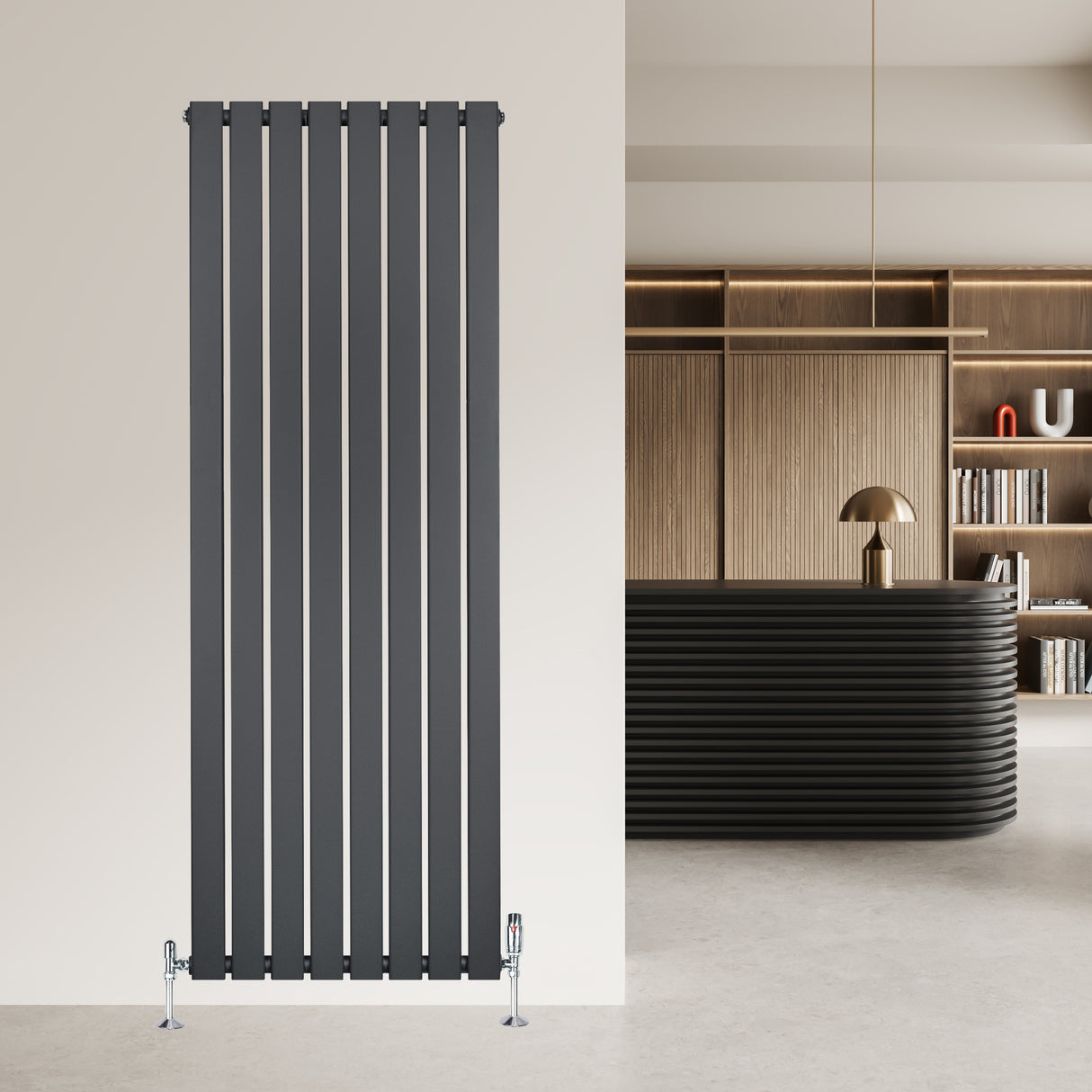 Radiador de columna única gris antracita, 1600 mm x 560 mm, con diseño moderno y acabado liso, instalado en una pared clara