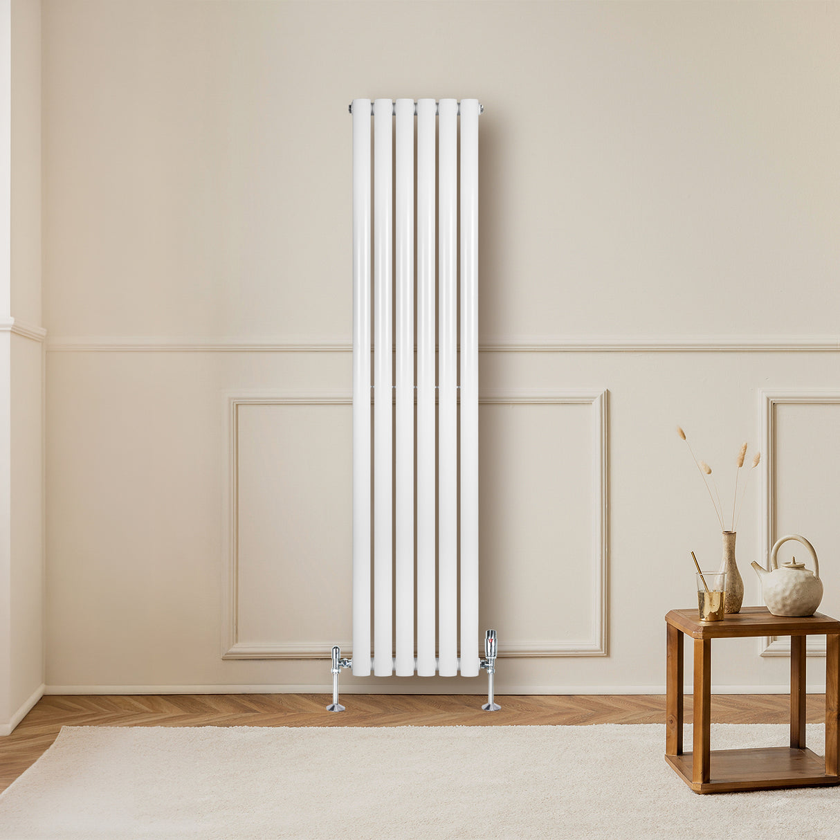 Radiador de columna ovalado blanco de 1600 mm x 360 mm, con acabado brillante y diseño elegante, instalado en pared clara