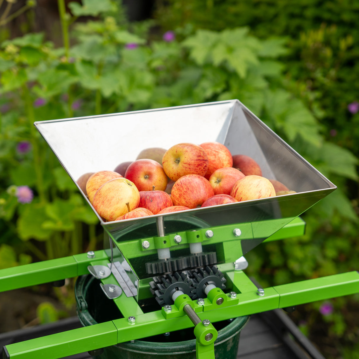 Prensa 18 Litros y Trituradora de Frutas de 7 Litros KuKoo