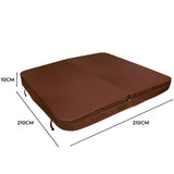 Cubierta marrón para jacuzzi de 2,1m x 2,1m, con textura suave y resistente, ideal para proteger el jacuzzi de la suciedad y el clima