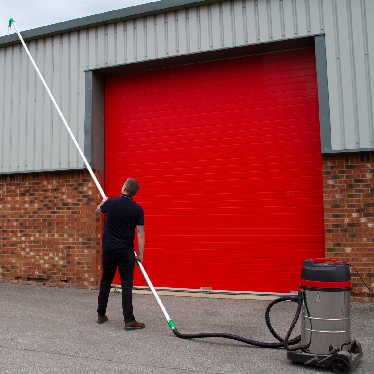 Aspiradora Seco y Húmedo de 80L (Manguera de 5m) & Postes de Vacío para Canalones de 7.2m