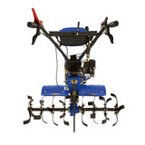 Motocultor a gasolina de 7.5 CV con diseño robusto, color azul y negro, equipado con cuchillas metálicas afiladas y manillar ergonómico