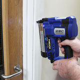 Pistola de Clavos Clavadora Neumática 2en1 18V con Batería Adicional