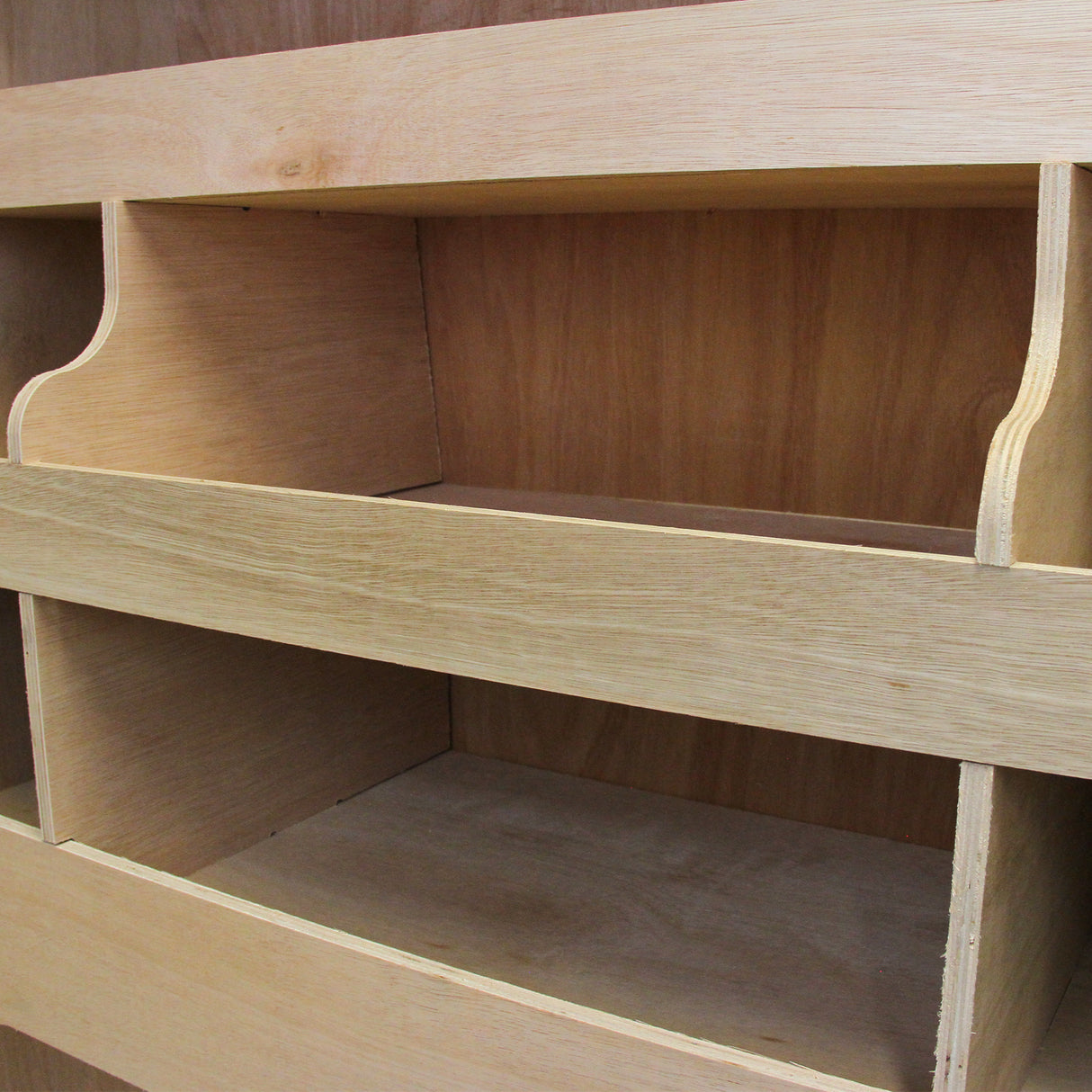 Revestimiento de furgoneta antracita de 11 m², pegamento y bastidor VW Transporter