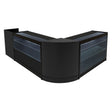 Mostrador comercial en forma de L, color negro, con iluminación LED y vitrinas de vidrio, ideal para exhibir productos en tiendas