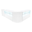 Mostrador comercial en forma de L, color blanco, con iluminación LED y vitrinas de vidrio, ideal para exhibición de productos