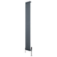 Radiador de columna ovalado en gris antracita, con diseño vertical y válvulas, mide 1800 mm de alto y 240 mm de ancho