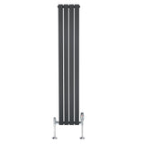 Radiador plano de columna simple en gris antracita, con diseño vertical y válvulas cromadas, ideal para espacios modernos