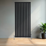 Radiador plano de columna simple negro de 1600 x 700 mm con válvulas, diseño moderno y elegante, ideal para cualquier espacio interior