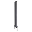 Radiador plano de columna simple en gris antracita, mide 1800 mm x 280 mm, con válvulas en la base y diseño moderno y elegante