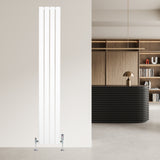 Radiador plano de columna simple blanco de 1800 mm x 280 mm, con válvulas, instalado en un ambiente moderno y minimalista
