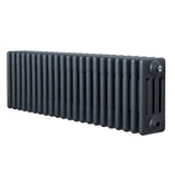 Radiador tradicional de 4 columnas en gris antracita, con un diseño rectangular y superficie lisa, ideal para calefacción eficiente