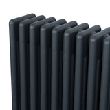 Radiador tradicional de 4 columnas en gris antracita, con un diseño elegante y acabado mate, ideal para calefacción eficiente