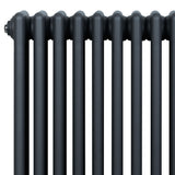 Radiador tradicional de 4 columnas en gris antracita, con un acabado liso y elegante, ideal para calefacción en espacios modernos