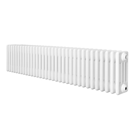 Radiador tradicional de 4 columnas en color blanco, con un diseño alargado y superficie lisa, ideal para calentar espacios grandes