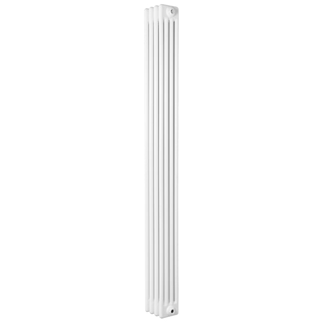 Radiador tradicional de 4 columnas en color blanco, con un diseño alargado y texturizado, ideal para calefacción eficiente en espacios reducidos