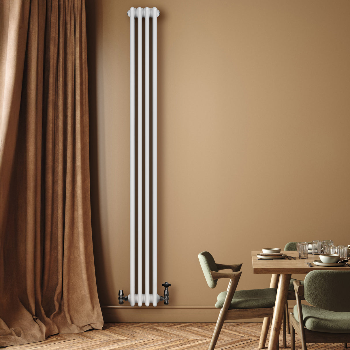 Radiador tradicional de 4 columnas en color blanco, instalado en una pared marrón, junto a una mesa de comedor y sillas verdes