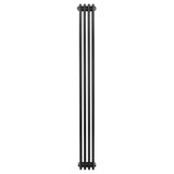 Radiador tradicional de 4 columnas en color negro, con un diseño vertical elegante y acabado liso, ideal para calefacción eficiente