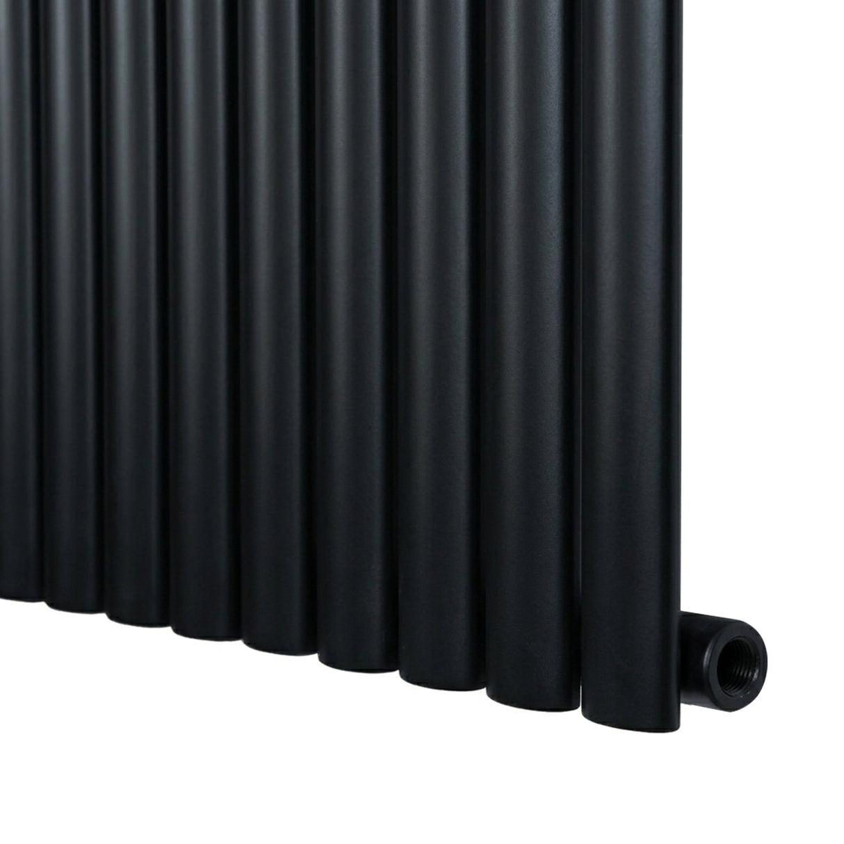Radiador de columna ovalado negro de 1800 mm x 360 mm, con acabado mate y diseño moderno, ideal para calefacción eficiente